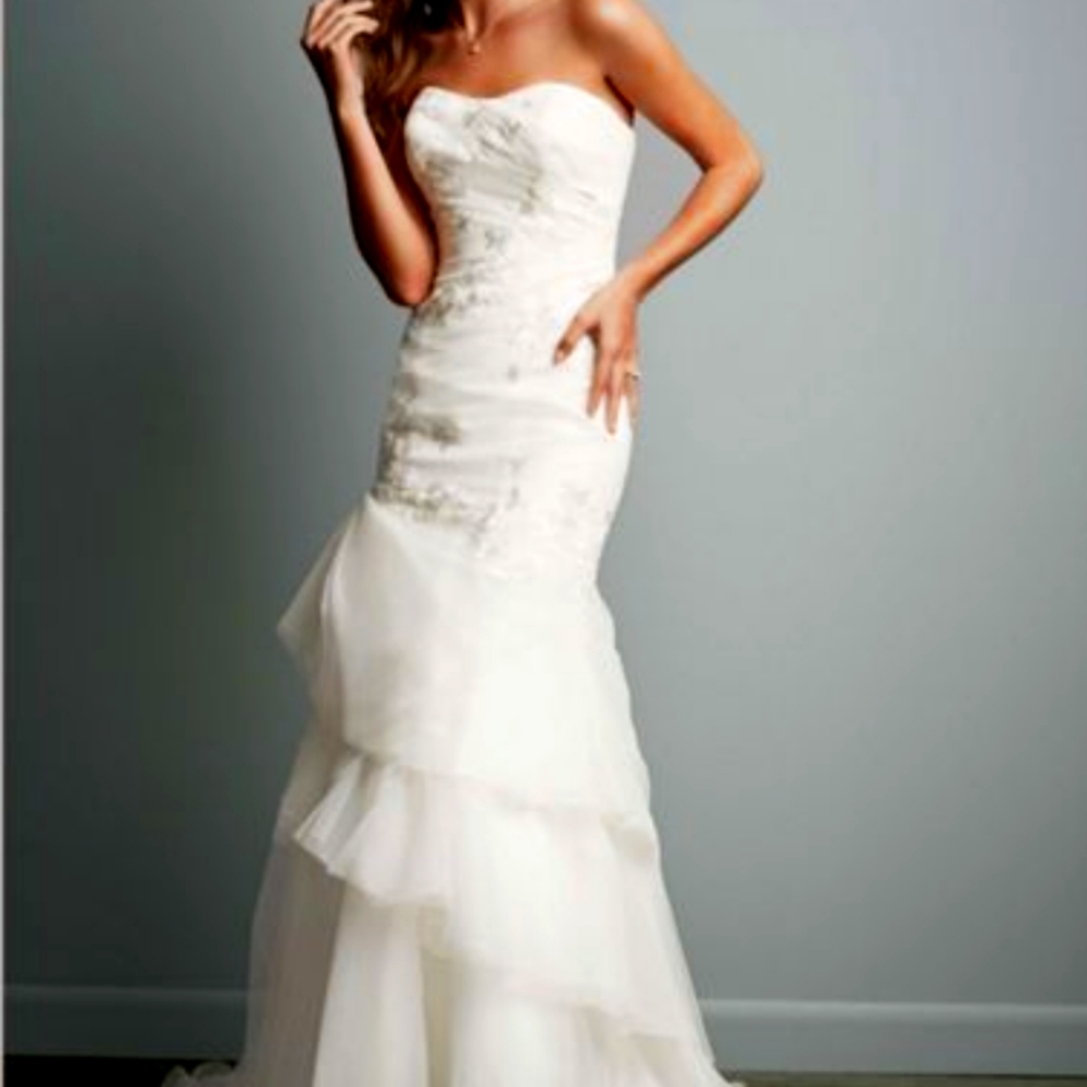 Galina Signature wedding trumpet gown embroidery